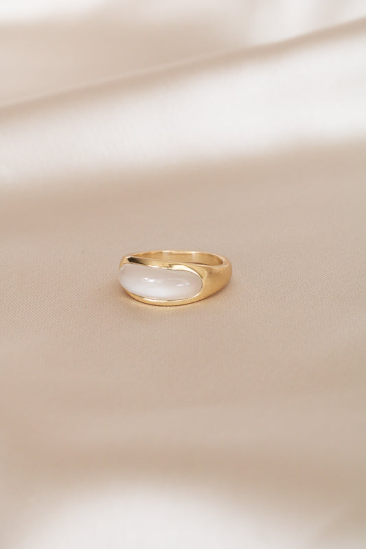 LUNAR KINAS GOLD - White Stone Ring